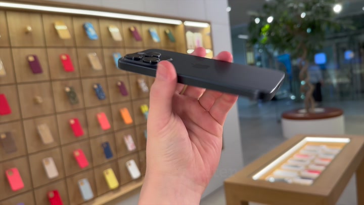 iPhone 15 Pro Blue Titanium
