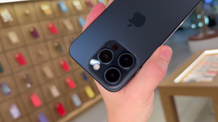 iPhone 15 Pro Blue Titanium
