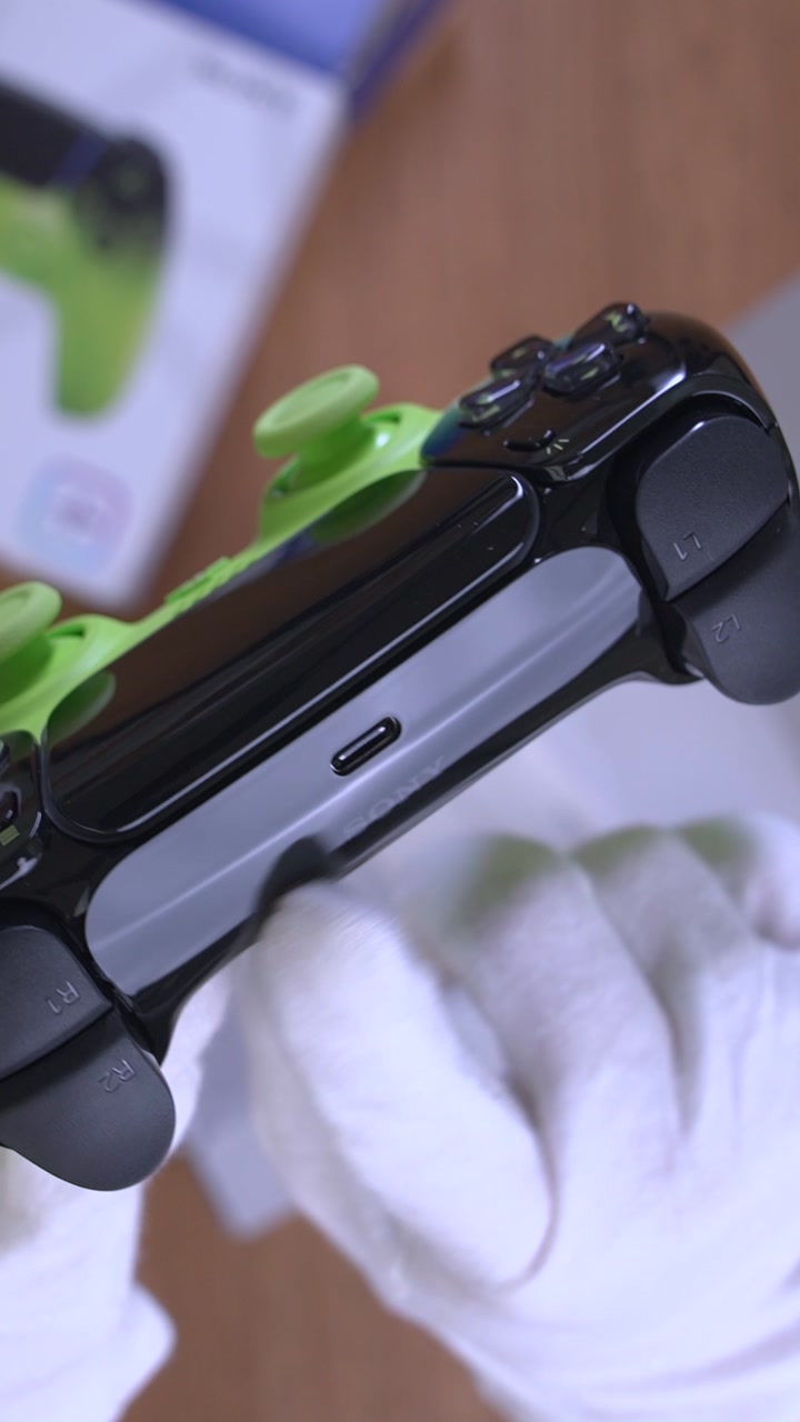 DualSense Remix Green