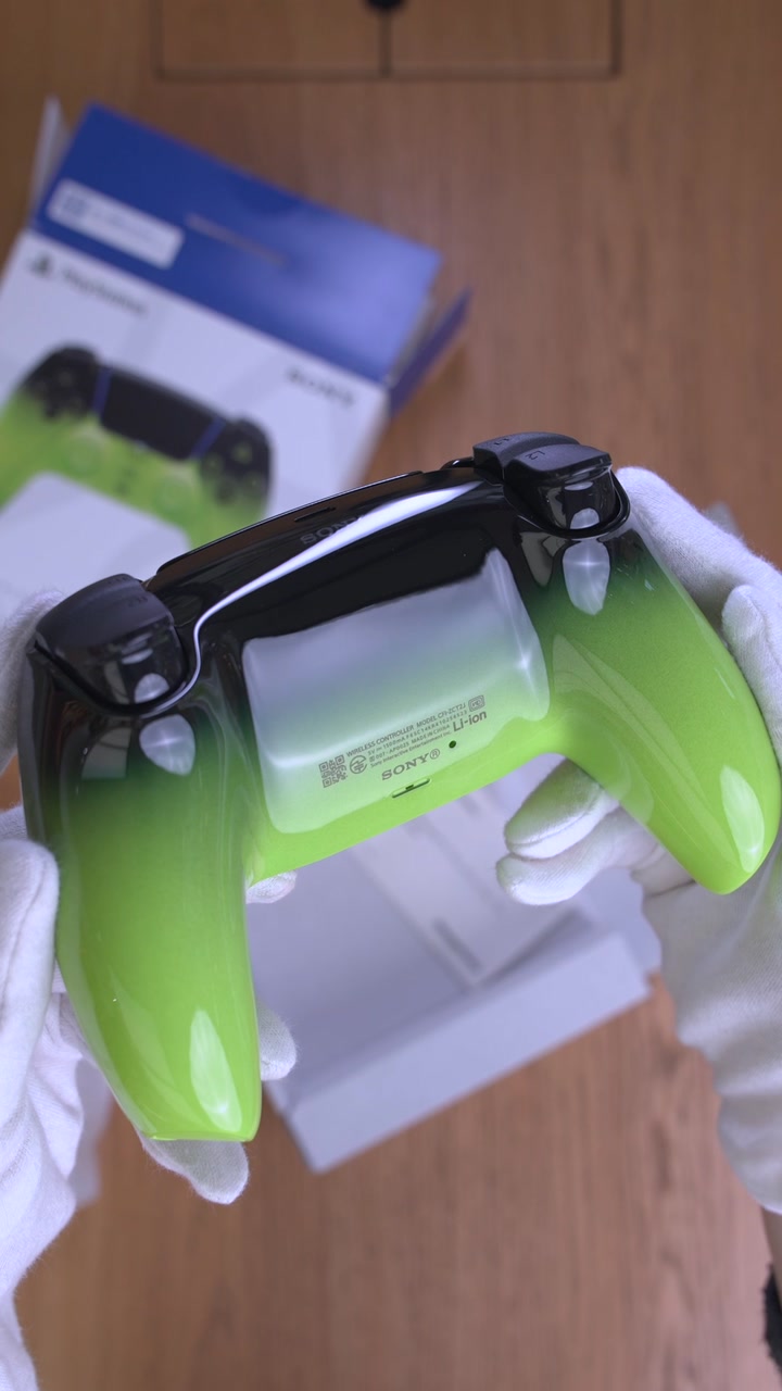 DualSense Remix Green