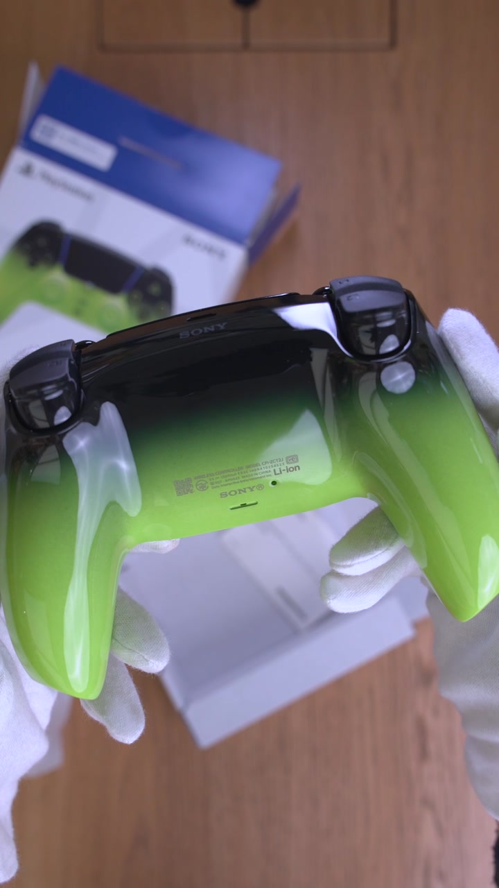 DualSense Remix Green
