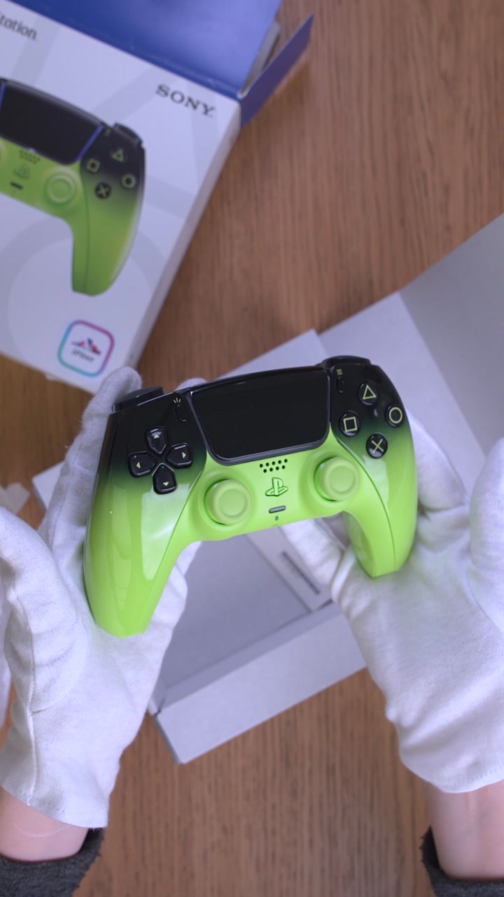 DualSense Remix Green