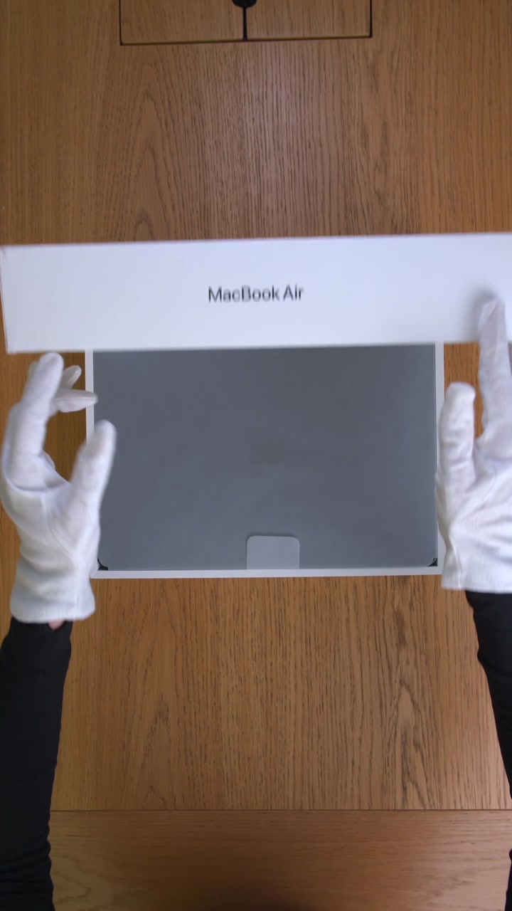 MacBook Air 13 (2025) M4 Midnight