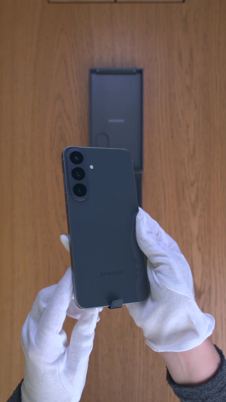 Samsung Galaxy S26 FE Graphite