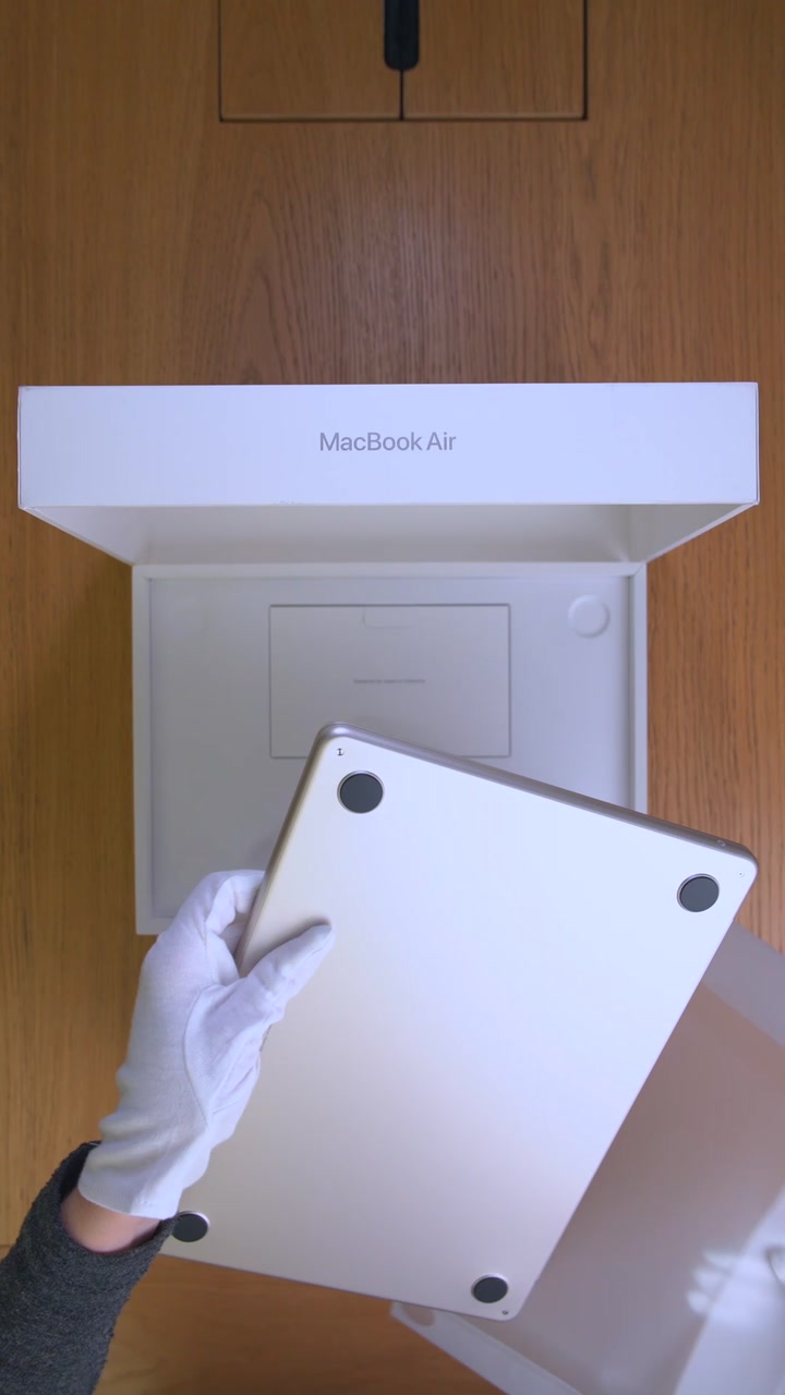 Apple MacBook Air 13 (2026) M5 Starlight