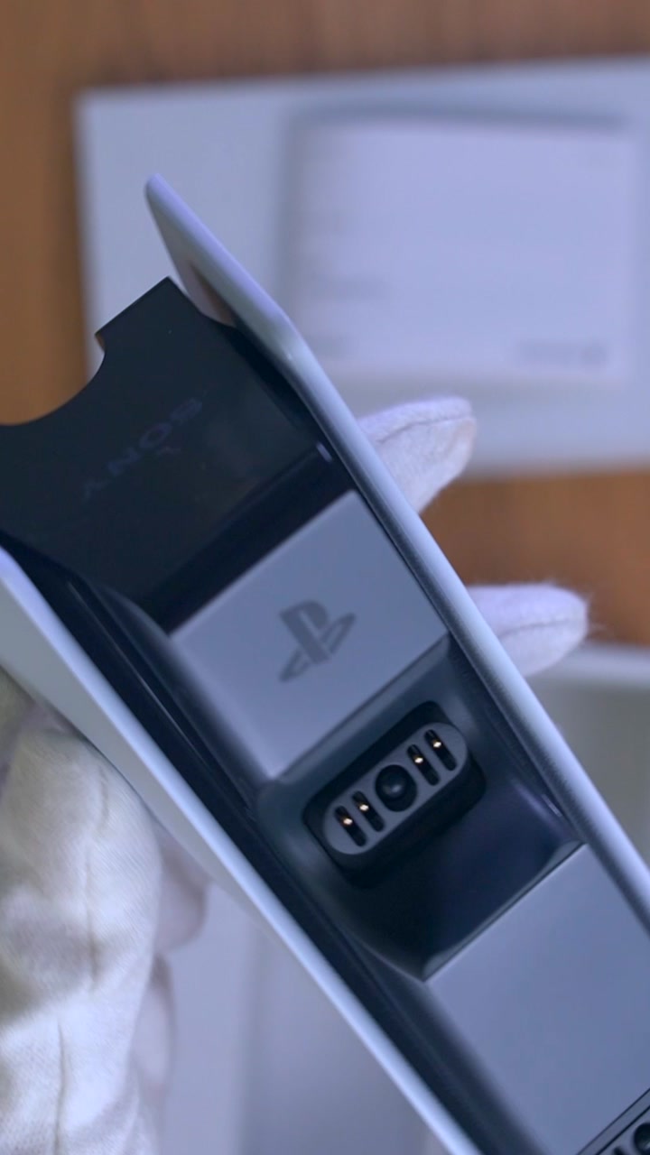 Зарядная станция Sony DualSense на два геймпада для PS5