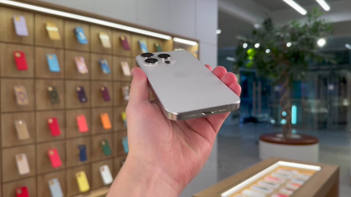 iPhone 15 Pro White Titanium