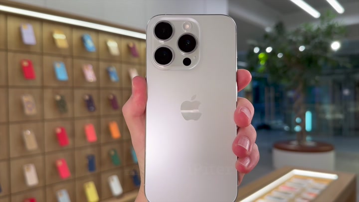 iPhone 15 Pro White Titanium