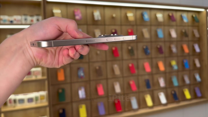 iPhone 15 Pro Max Natural Titanium