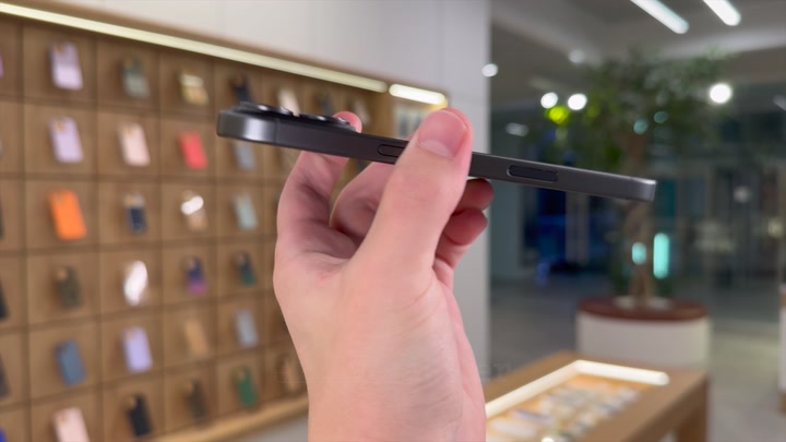 iPhone 17 Black