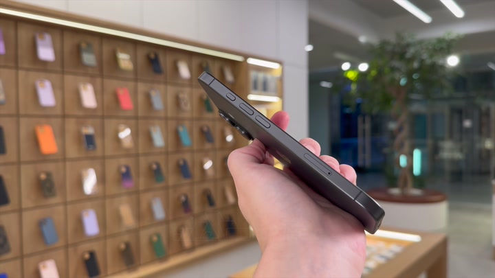 iPhone 17 Black