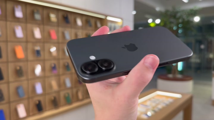 iPhone 17 Black