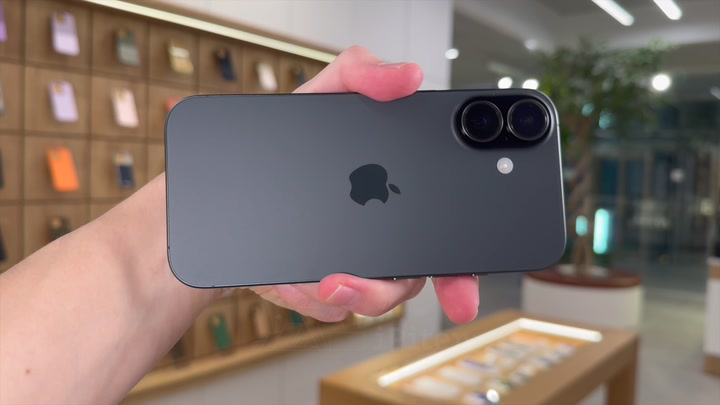 iPhone 17 Black