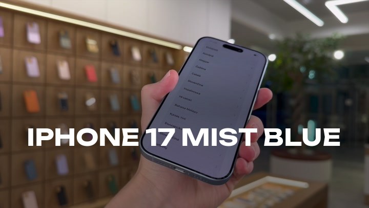 iPhone 17 Mist Blue