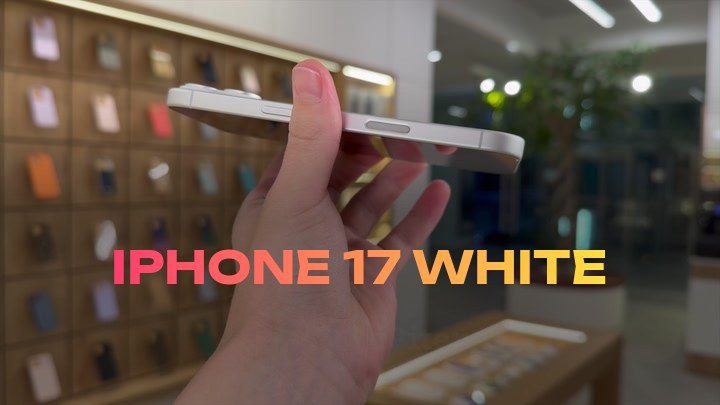 iPhone 17 White