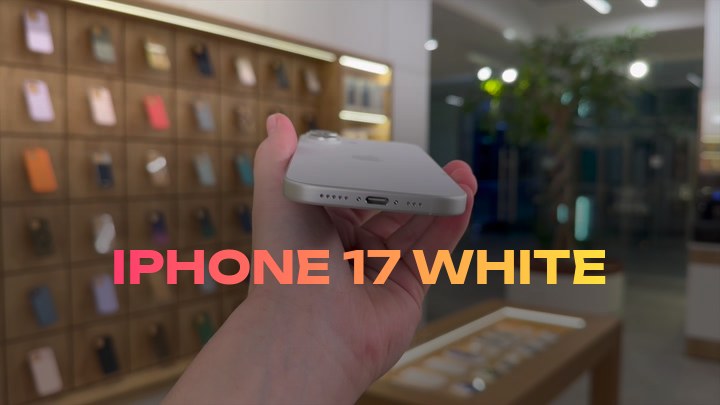 iPhone 17 White