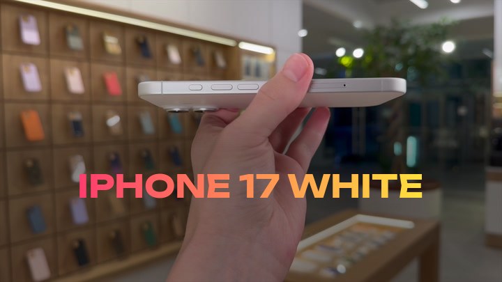 iPhone 17 White