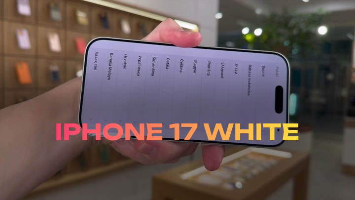 iPhone 17 White