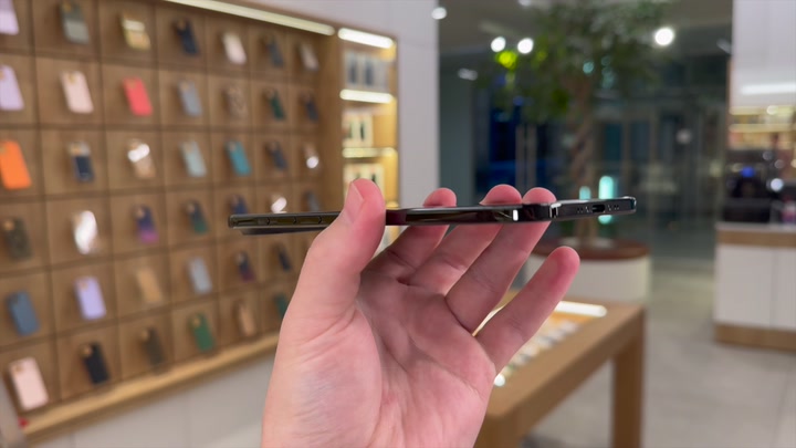 iPhone Air Space Black