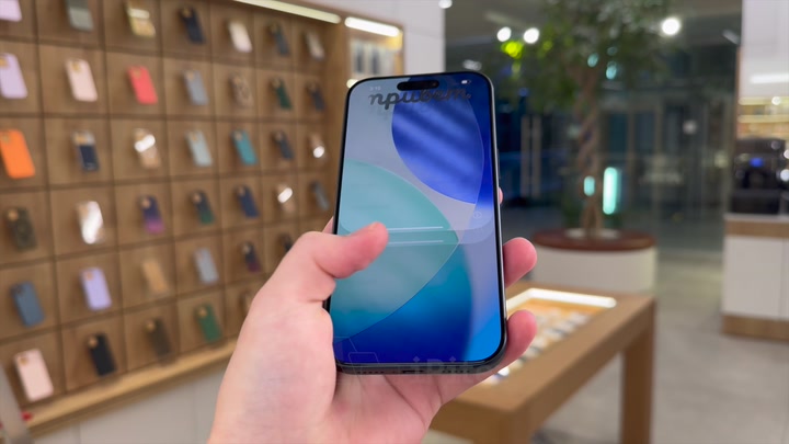 iPhone 17 Pro Deep Blue
