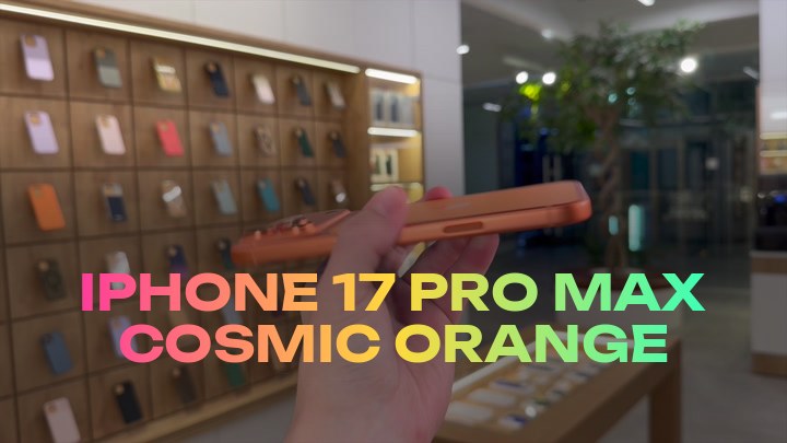 iPhone 17 Pro Max Cosmic Orange