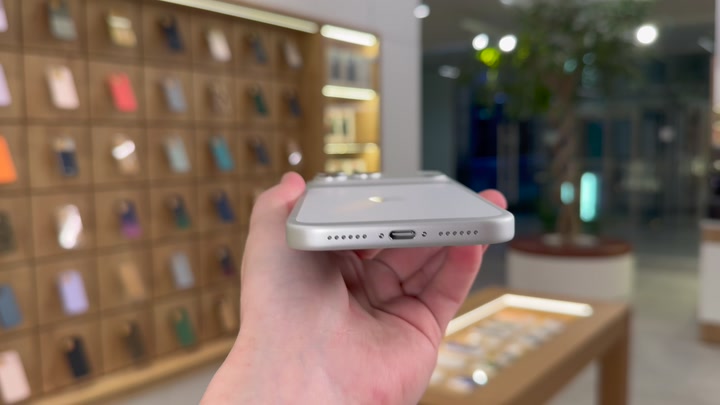 iPhone 17 Pro Max Silver