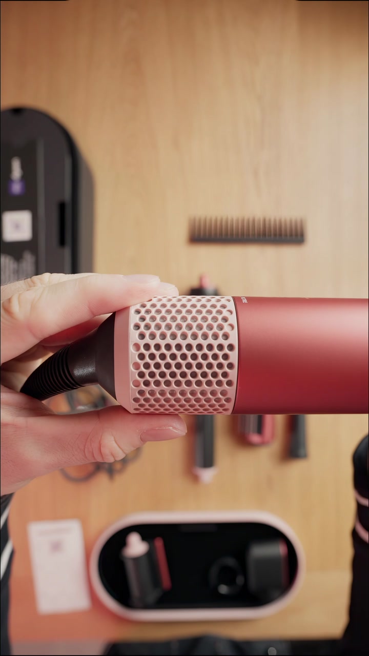 Распаковка стайлера Dyson Airwrap i.d. HS08